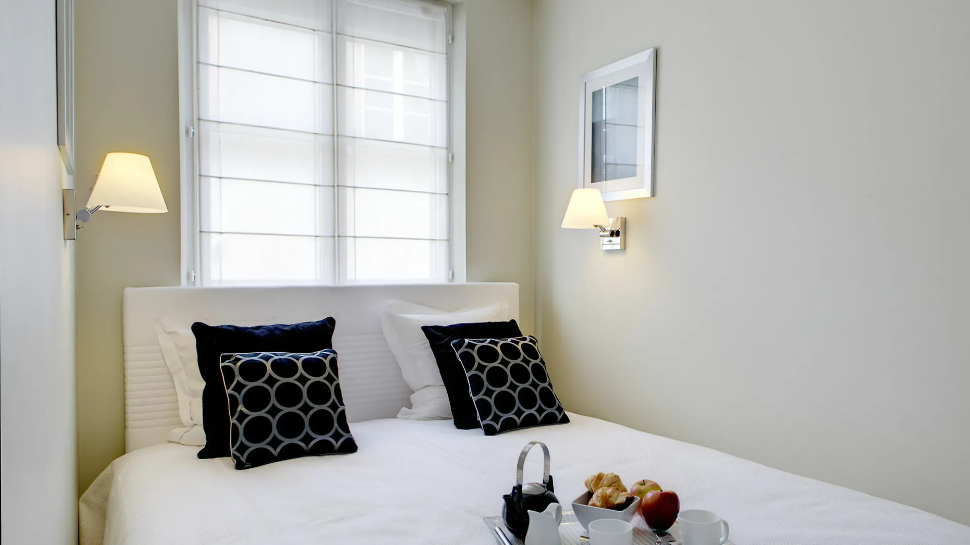 Europea - Montaigne Residence Paris